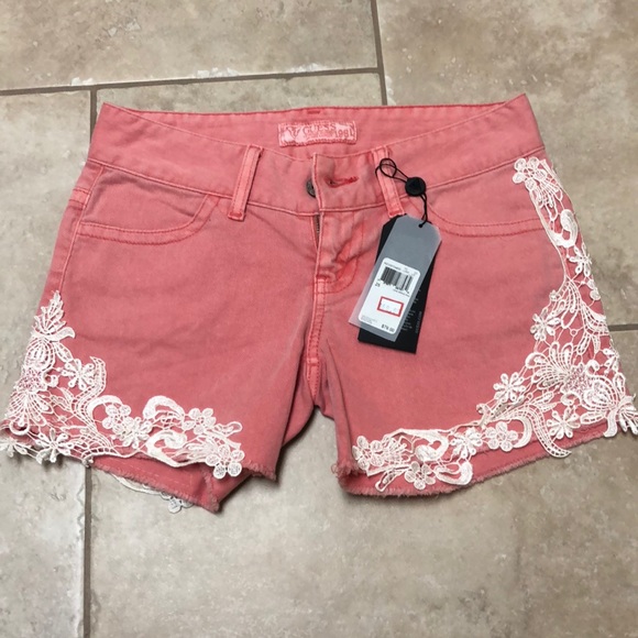 Guess peach lace shorts - Picture 1 of 8